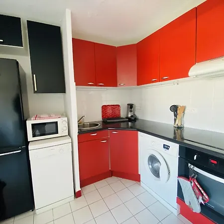 Proche - 5 Pers. - Fr-1-874-75 * La Grande-Motte